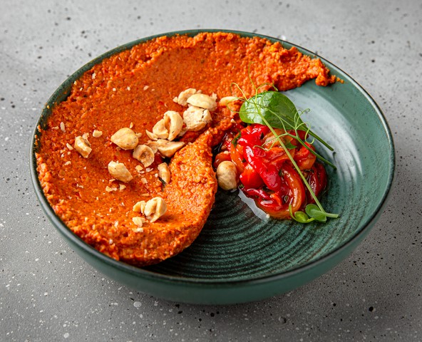 Cream Romesco with roasted peppers