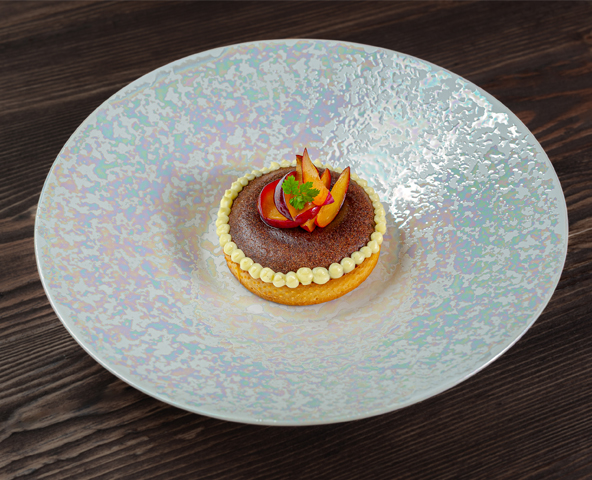 Tartă cu prune și ciocolată