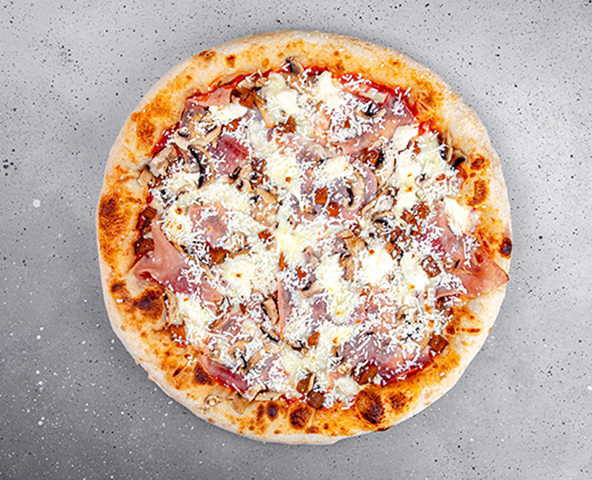 Pizza with ham, eggplant and sheep’s milk cheese